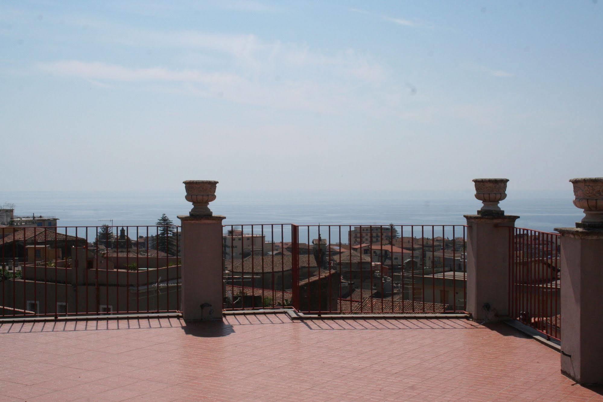 Bed and Breakfast Terrazze Bella Epoque Acireale Exterior foto