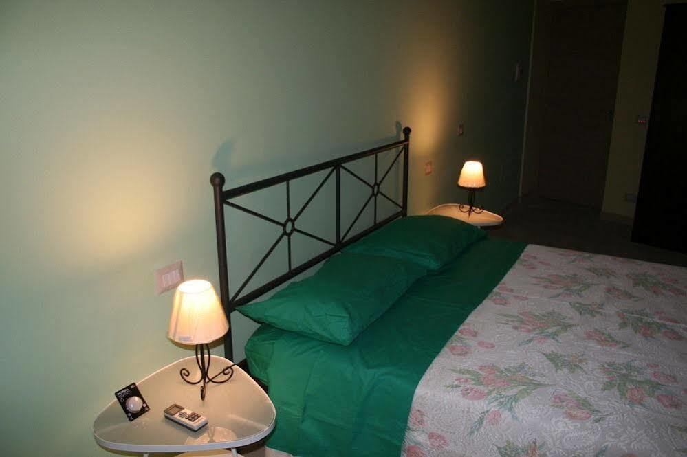 Bed and Breakfast Terrazze Bella Epoque Acireale Exterior foto